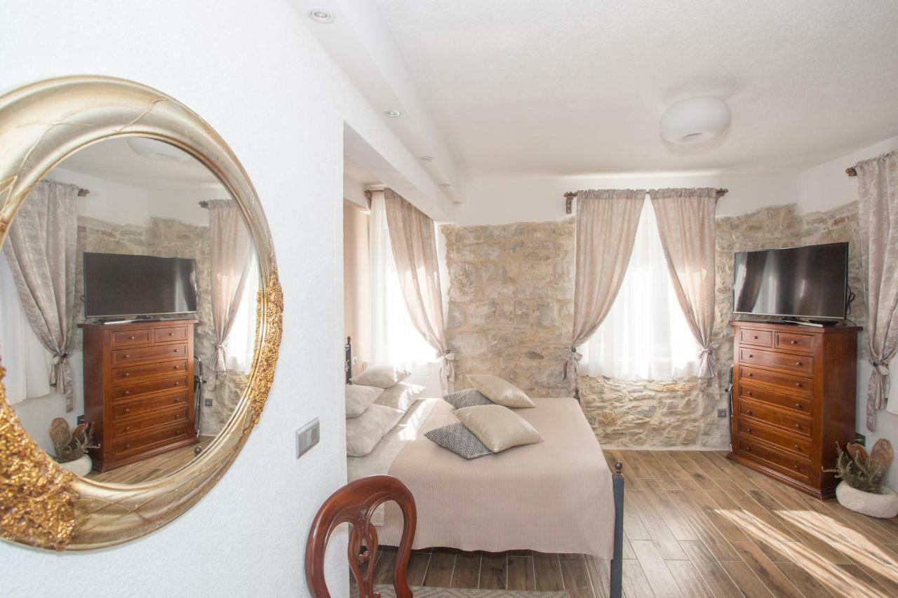 Bossa Studio Apartments Split Buitenkant foto